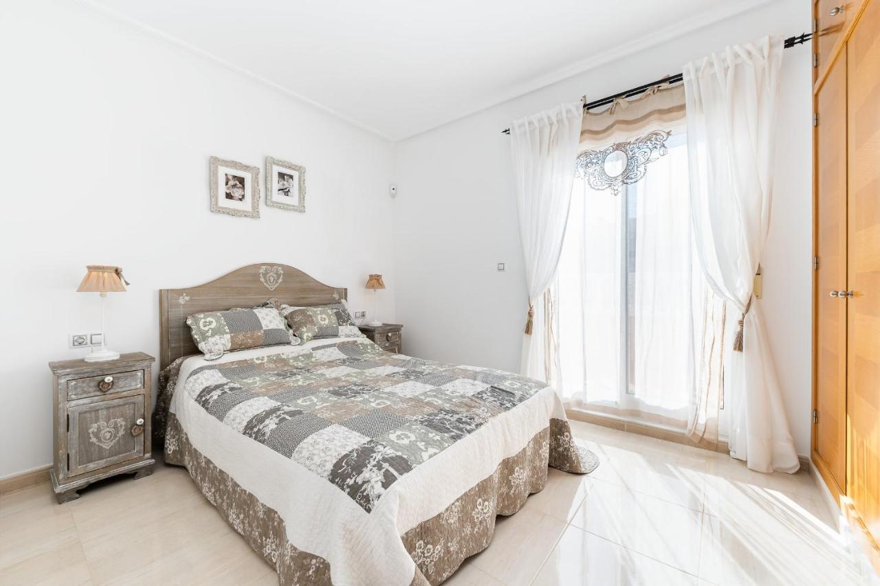 Bungalow La Zenia Cerca De La Playa Orihuela Exteriér fotografie