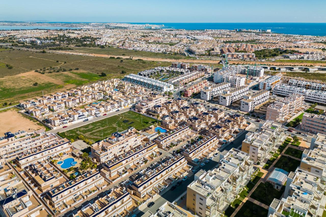 Bungalow La Zenia Cerca De La Playa Orihuela Exteriér fotografie
