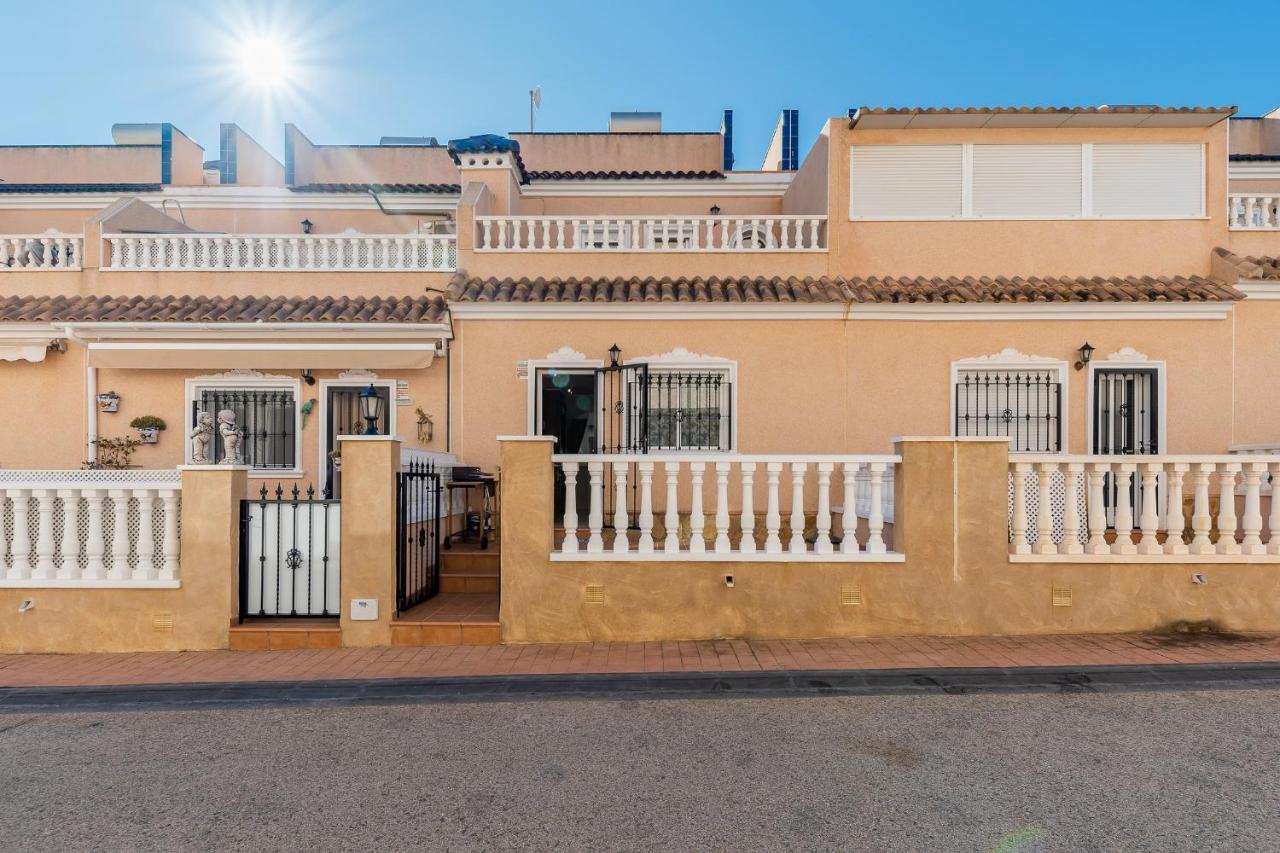Bungalow La Zenia Cerca De La Playa Orihuela Exteriér fotografie